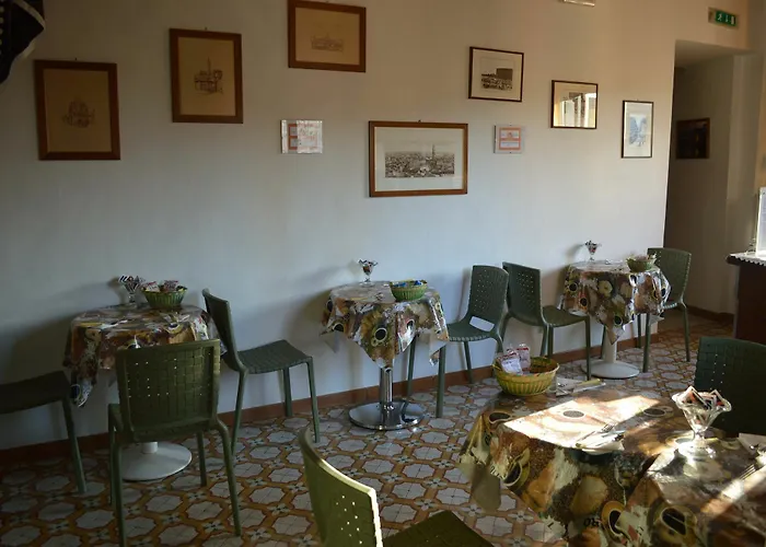 Albergo Centrale Сиена