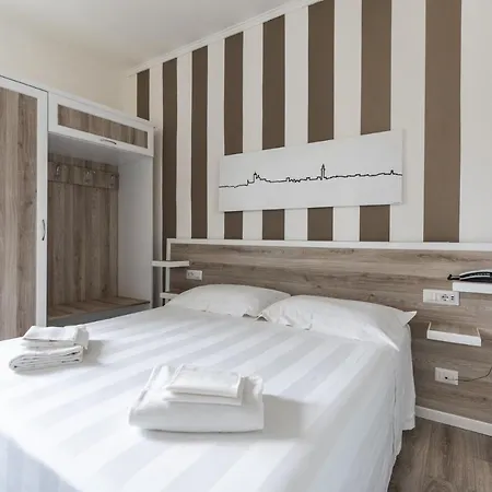 Albergo Centrale Готель Сієна