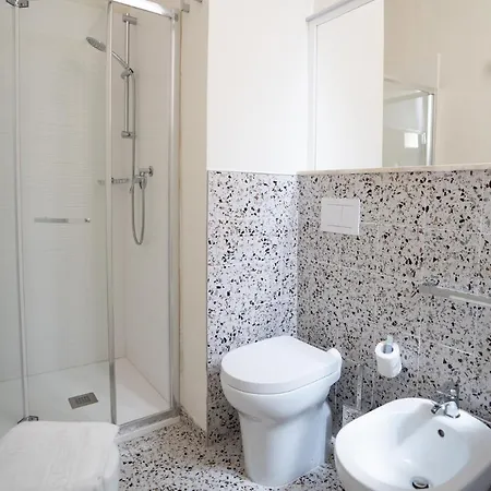 Albergo Centrale Готель 2*