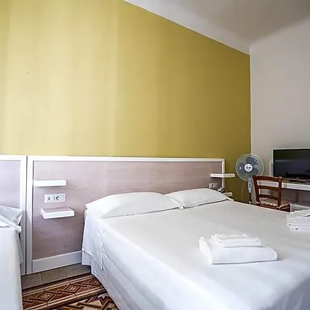 Albergo Centrale Готель Сієна