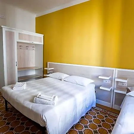 Готель Albergo Centrale 2*